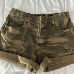Lucky Brand NWT Camo Shorts Size 0